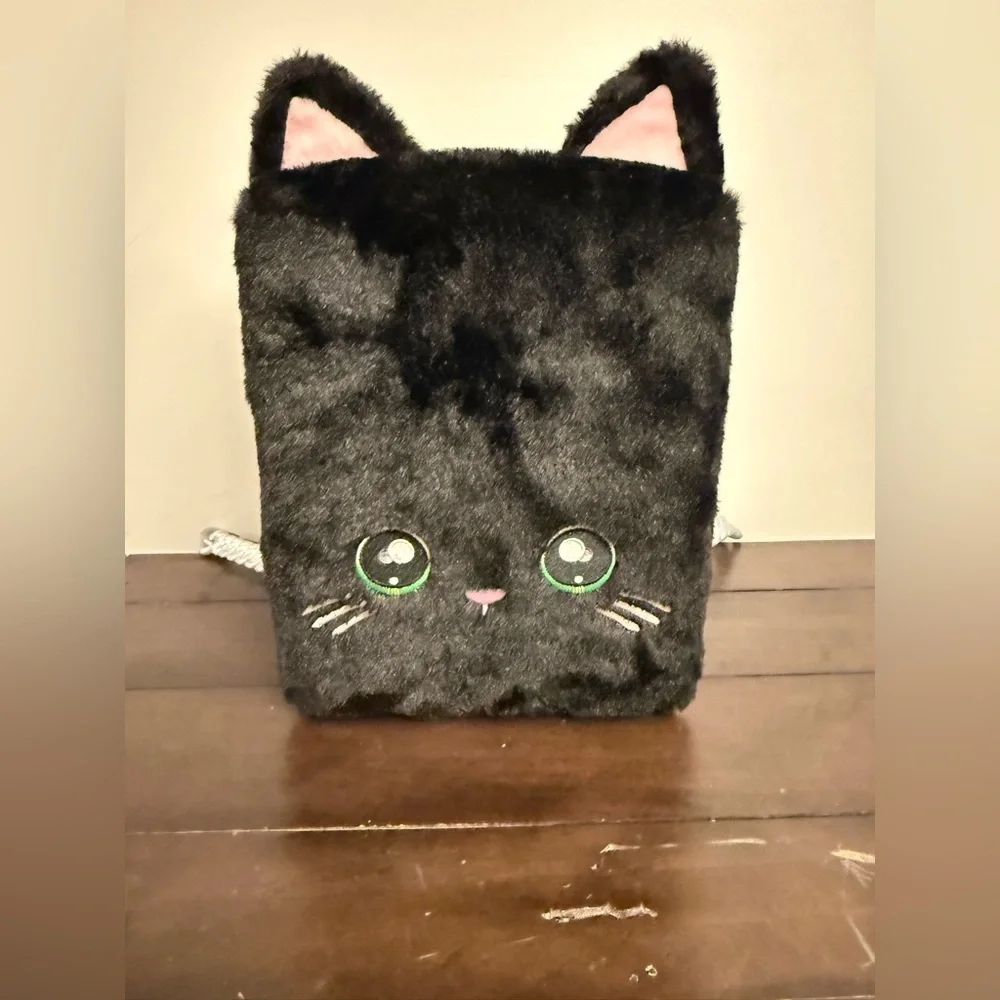 Na Na Na Surprise Black Cat Fuzzy Crossbody Purse MGA Hard Case Bag